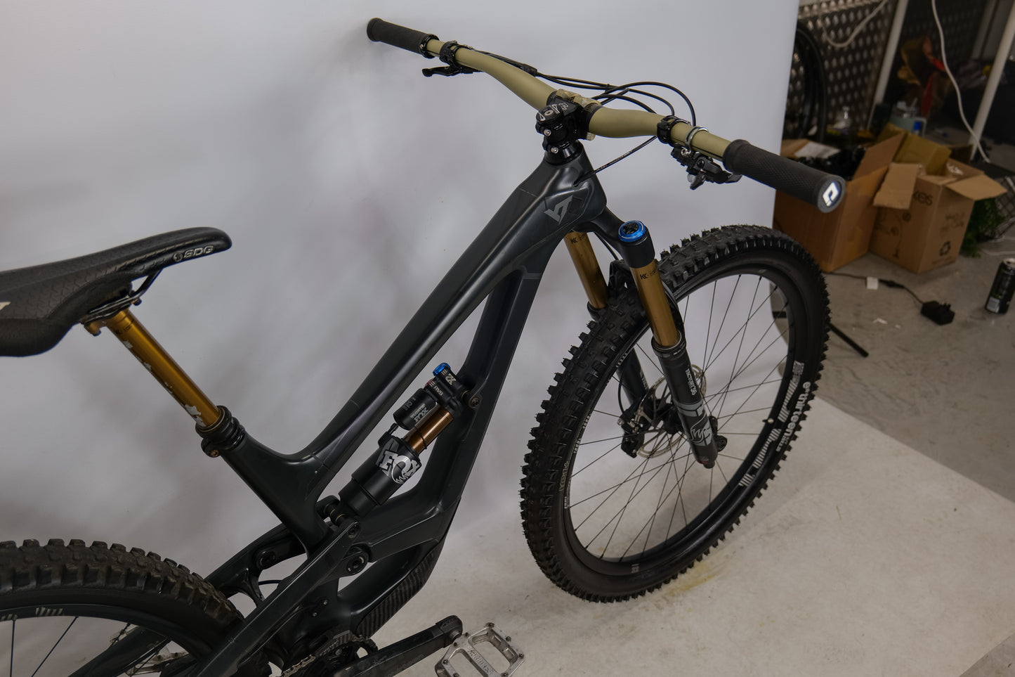 YT Capra CF Pro Race 2019 Full suspension Mountain Bike